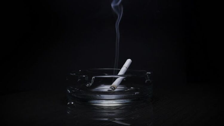 sigaretta e fumo durante il digiuno