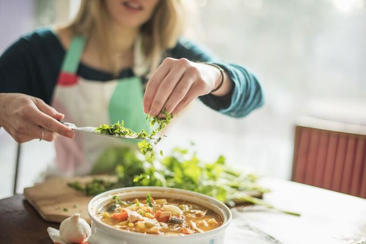 Preparazione di alimenti utili con un forte rifiuto del fumo